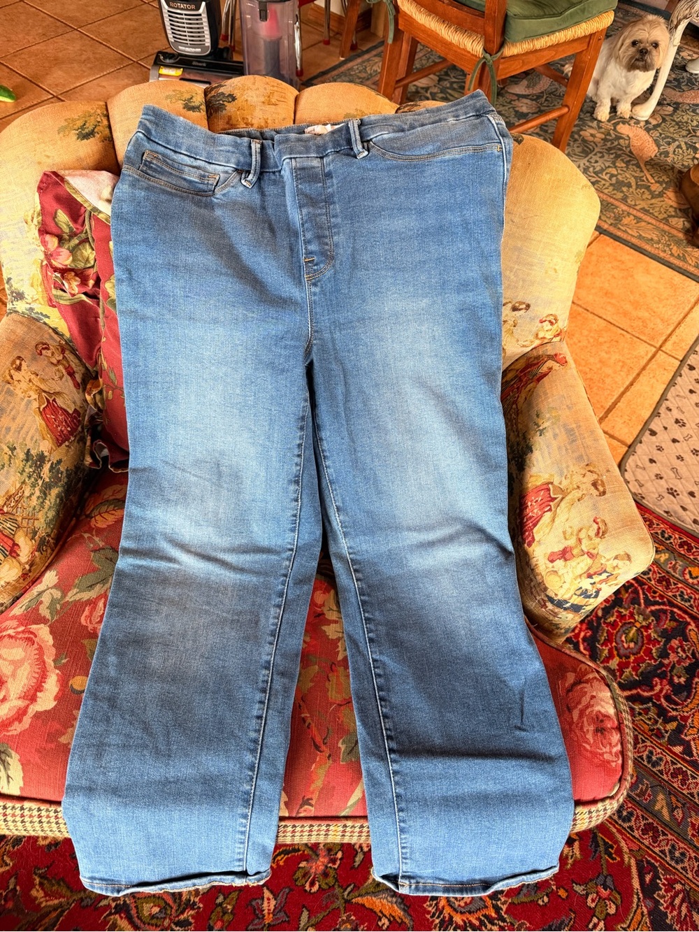 Good American pull on Flare Jeans